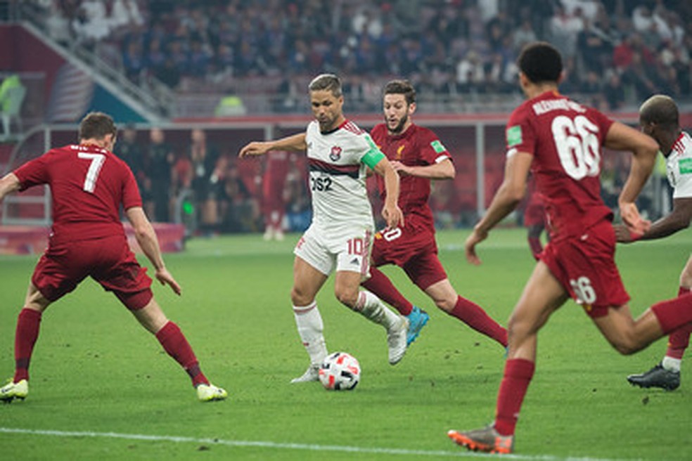 A entrada de Diego não surtiu efeito — Foto: Alexandre Vidal/Flamengo
