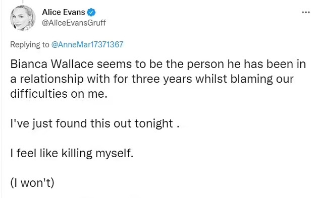 O post de Alice Evans falando sobre o novo relacionamento do ex-marido (Foto: Twitter)