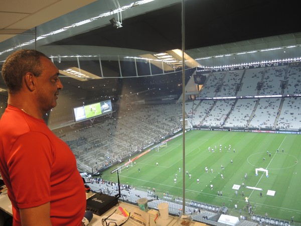 Voz de Anjo: herói de 77, Basílio comenta vitória do Corinthians em rádio paulistana
