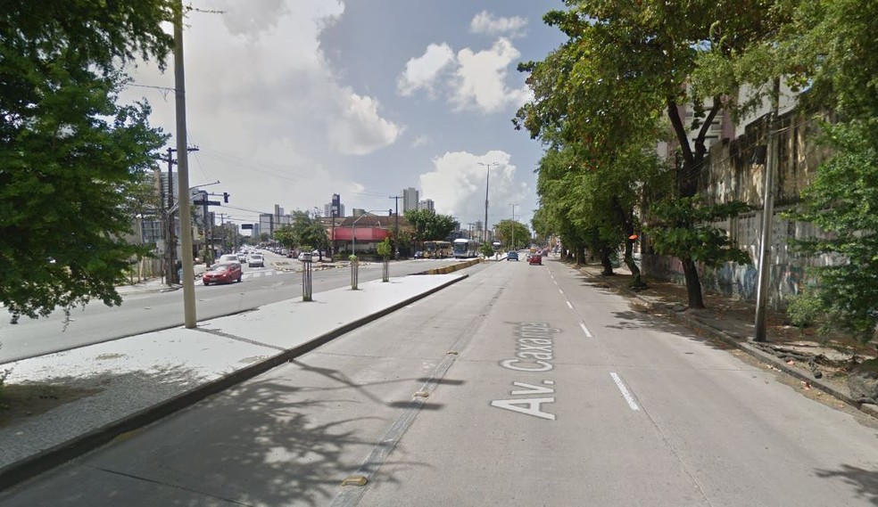 Avenida Caxang&aacute; fica na Zona Oeste do Recife &mdash; Foto: Reprodu&ccedil;&atilde;o/Google Street View