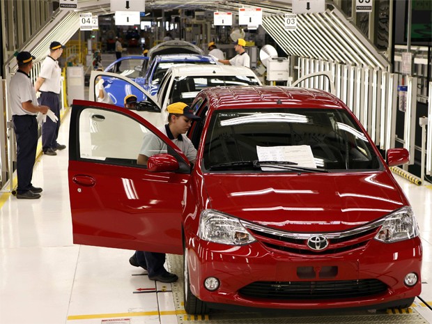 Toyota tem produção recorde em novembro com forte demanda