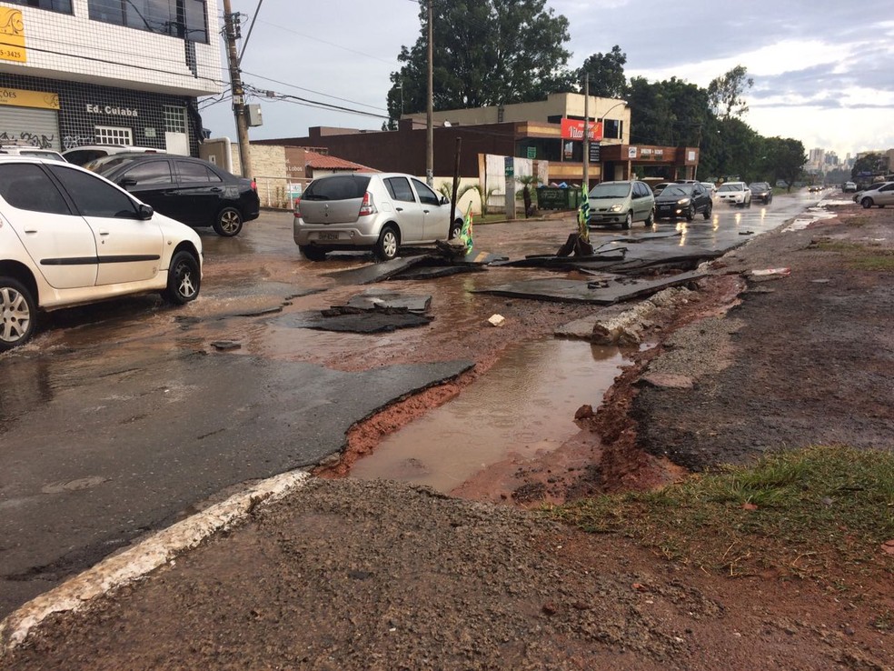 Chuva Forte Atinge Vicente Pires No DF E Alaga Ruas Pela Segunda Vez Em Quatro Dias Veja