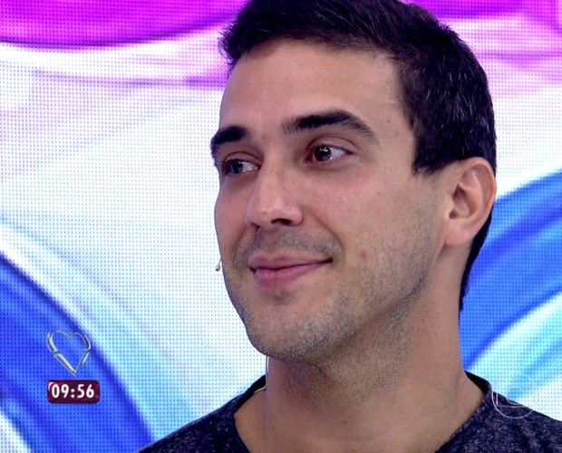 André Marques se emociona com homenagem (Foto: TV Globo)