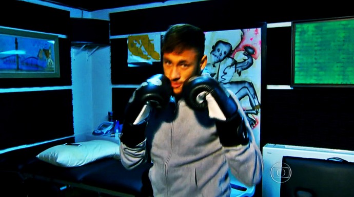 Neymar finge lutar boxe (Foto: Reprodução TV Globo)