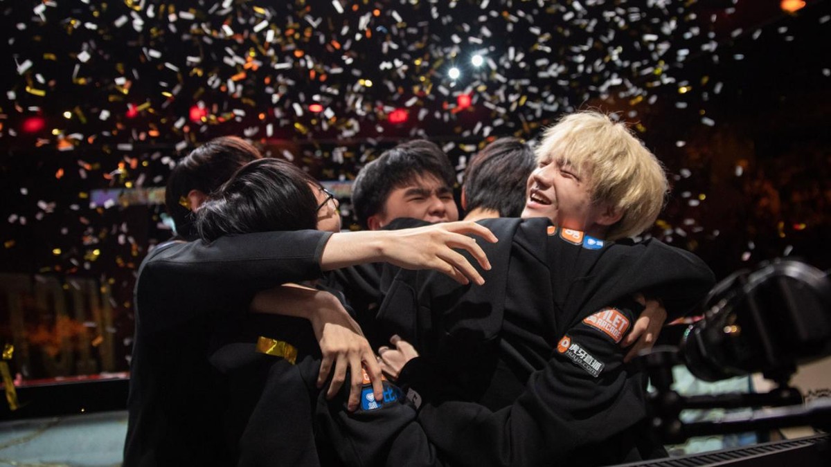 Fpx Vence G2 Por 3 A 0 E E Campea Do Mundial De Lol 2019 Lol Sportv
