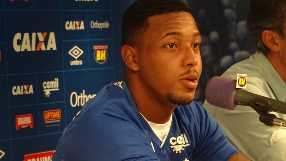 Novo reforço comemora chance de atuar com Fred e Thiago Neves: Só via pela TV