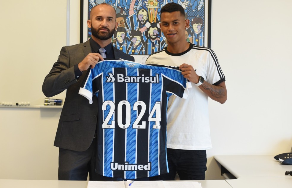 Ele resolveu viajar sem autorização - executivo do Grêmio se pronuncia sobre Fernando Henrique