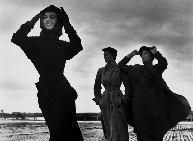 Bettina and two models, French Vogue September 1949 (Foto: © Robert Doisneau /Gamma Rapho)