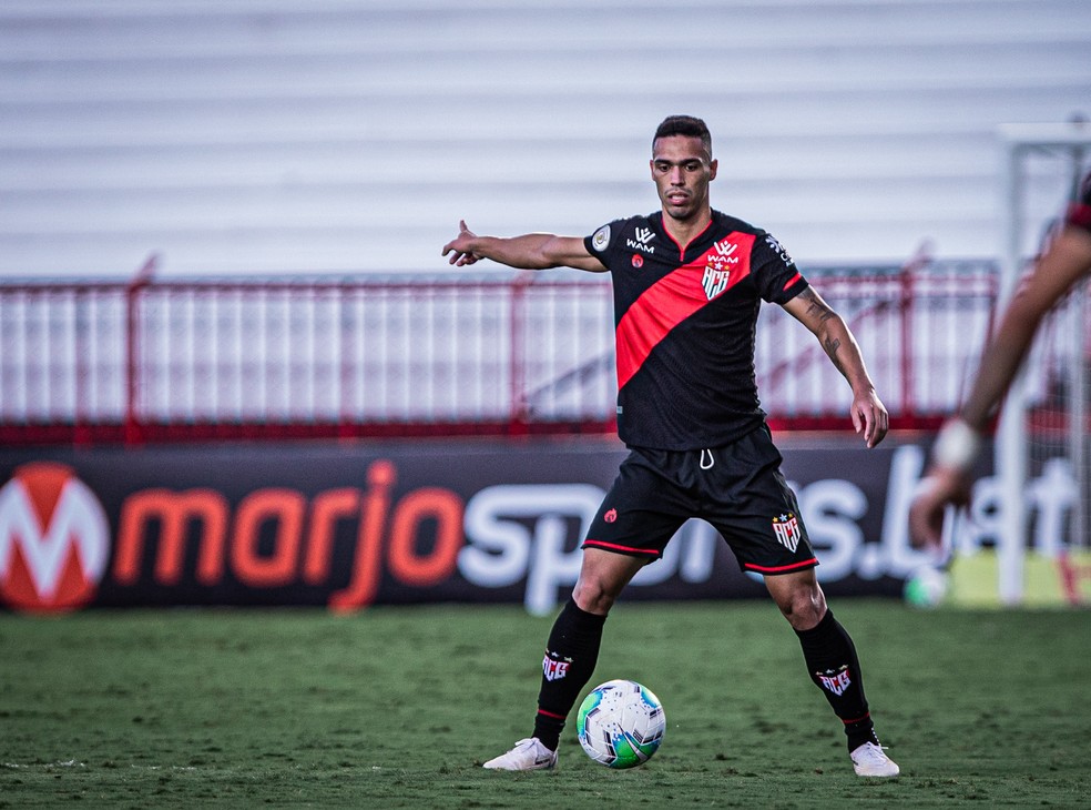 Eder Ve O Elenco Do Atletico Go Com Mais Ambicao Em 2021 E Confia Em Vitoria No Paraguai Atletico Go Ge