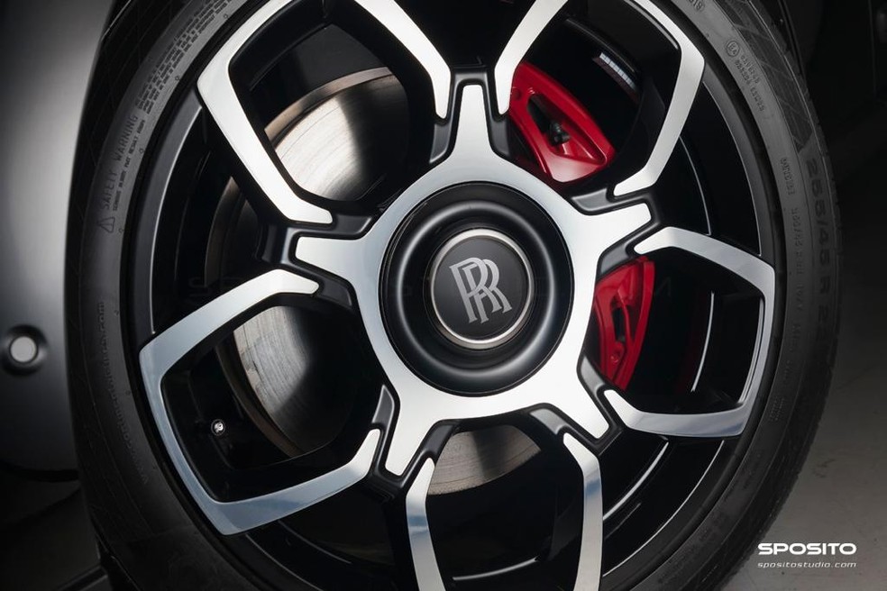 Rolls-Royce Cullinan Black Badge — Foto: Rolls-Royce Motor Cars São Paulo/Sposito Studios 