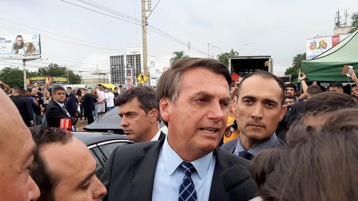 'Inventaram gabinete do ódio e alguns idiotas acreditaram', diz Bolsonaro sobre CPMI