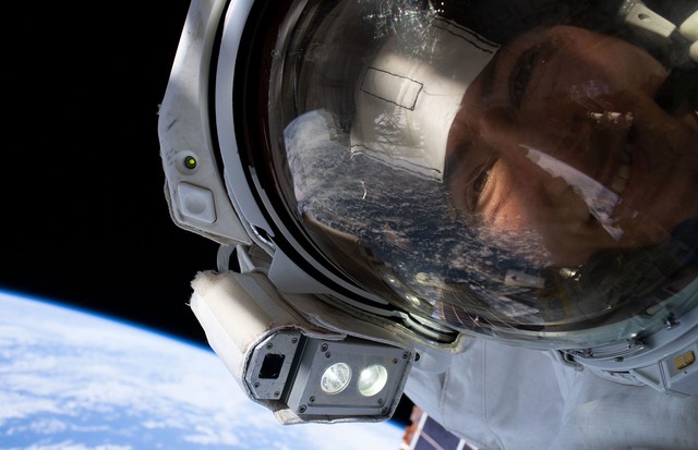 Como é ser uma mulher no espaço, segundo a astronauta Christina Koch  (Foto: NASA)