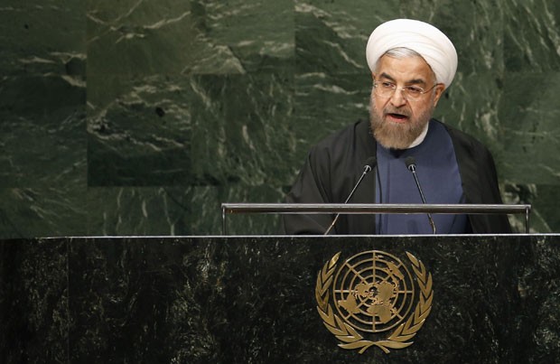 O presidente iraniano Hassan Rohani fala na Assembleia Geral das Nações Unidas nesta quinta-feira (25) (Foto: Mike Segar/Reuters)
