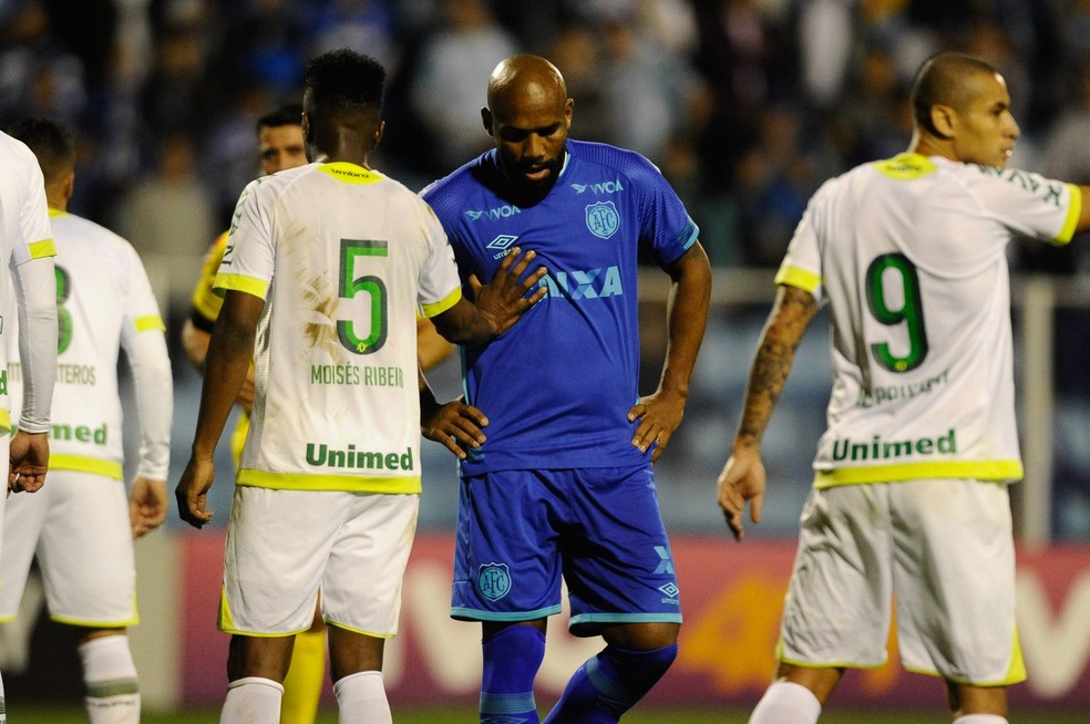 Maicon chegou ao Avaí para a disputa do Brasileirão e disputou apenas dois jogos até aqui (Foto: Fernando Remor/Mafalda Press/Estadão Conteúdo)