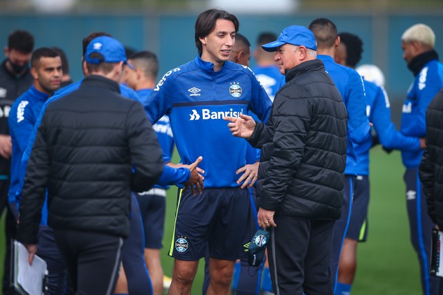 Felipão age no Vestiário e destaca:  Grêmio virando Grêmio