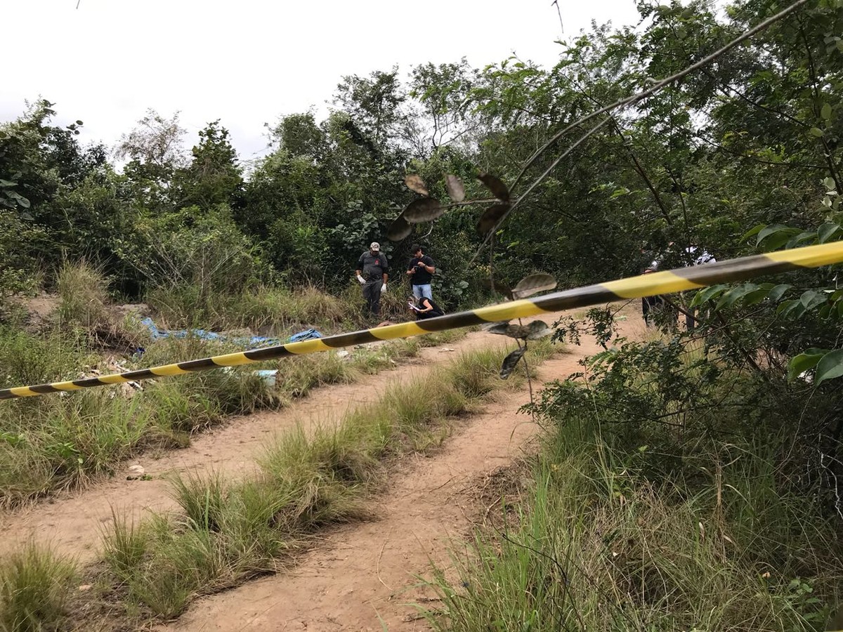 Corpo é encontrado com sinais de