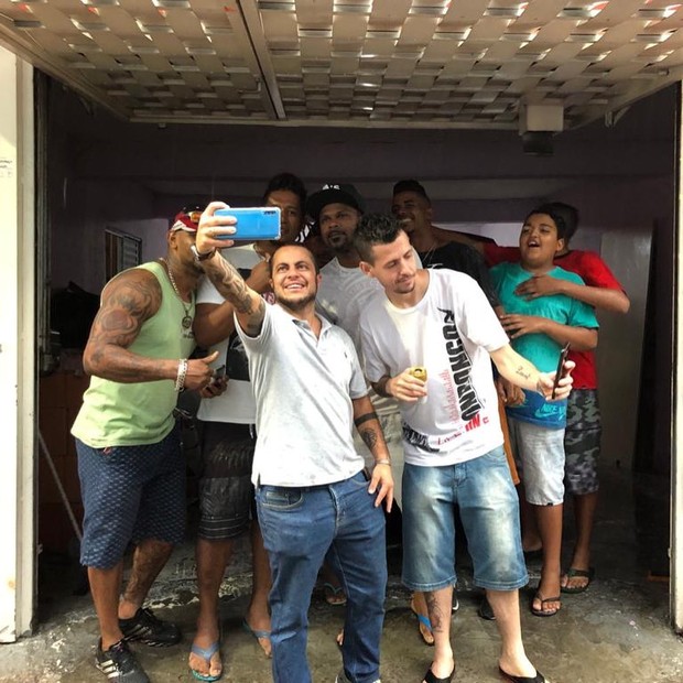 Thammy Miranda participa de ação de Natal (Foto: Reprodução/Instagram)