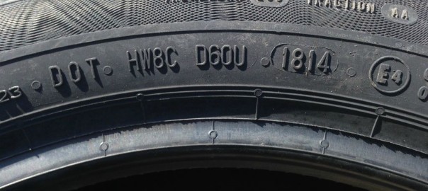 Os 4 Ãºltimos nÃºmeros indicam a semana e em seguida, o ano em que foi fÃ¡bricado o pneu (Foto: Wildmen Pirelli)