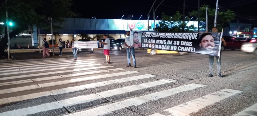 Familiares realizaram protestos cobrando investigação do caso, em Natal. — Foto: Divulgação