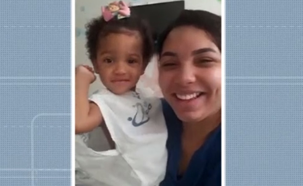 Após ser intubada e família fazer apelo por UTI, bebê de 1 ano e 5 meses recebe alta do hospital em Salvador — Foto: Reprodução/TV Bahia