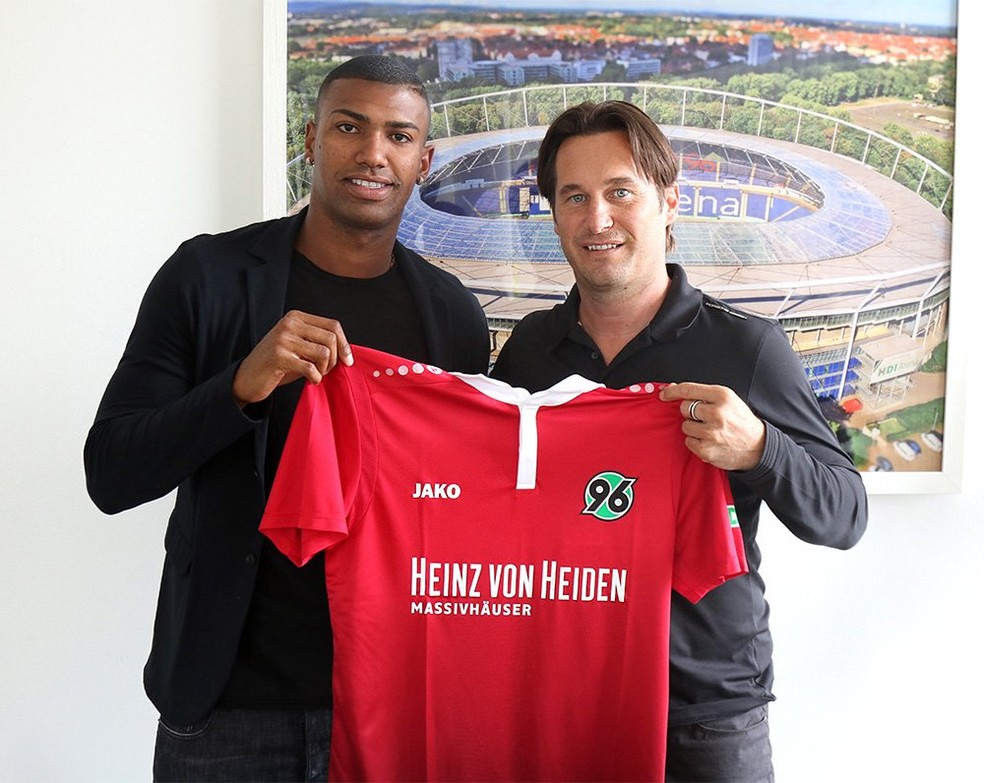 Bem Vindo Walace Hannover 96 Da Alemanha Acerta Com Volante Ex Gremio Futebol Alemao Ge
