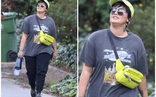 Demi Lovato faz caminhada em parque em Los Angeles