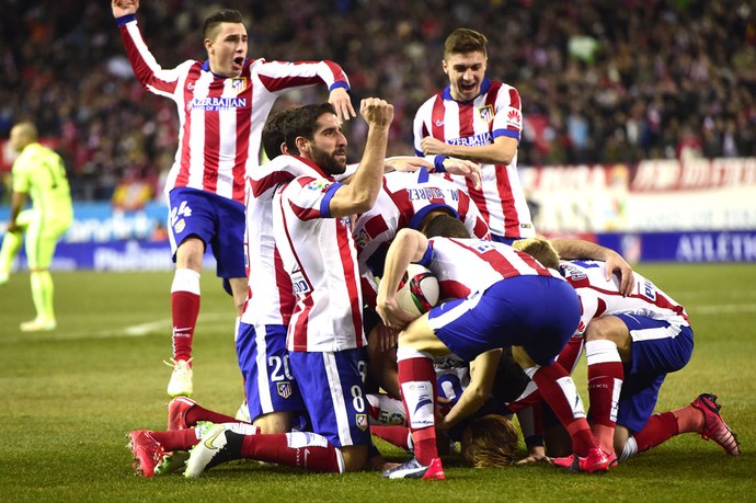 Comemoração do Atlético de Madrid contra o Barcelona (Foto: Agência AFP )