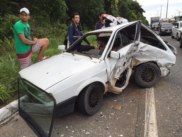 MaisPB • Colisão entre três carros deixa trânsito parado na BR-230, na  Grande João Pessoa