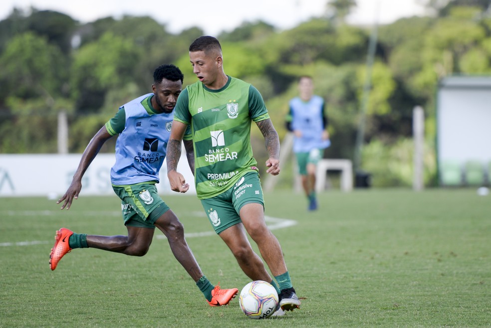 America Mg Renova Com Thalys Renan Gomes E Joao Gabriel Revelados Na Base Do Clube America Mg Ge