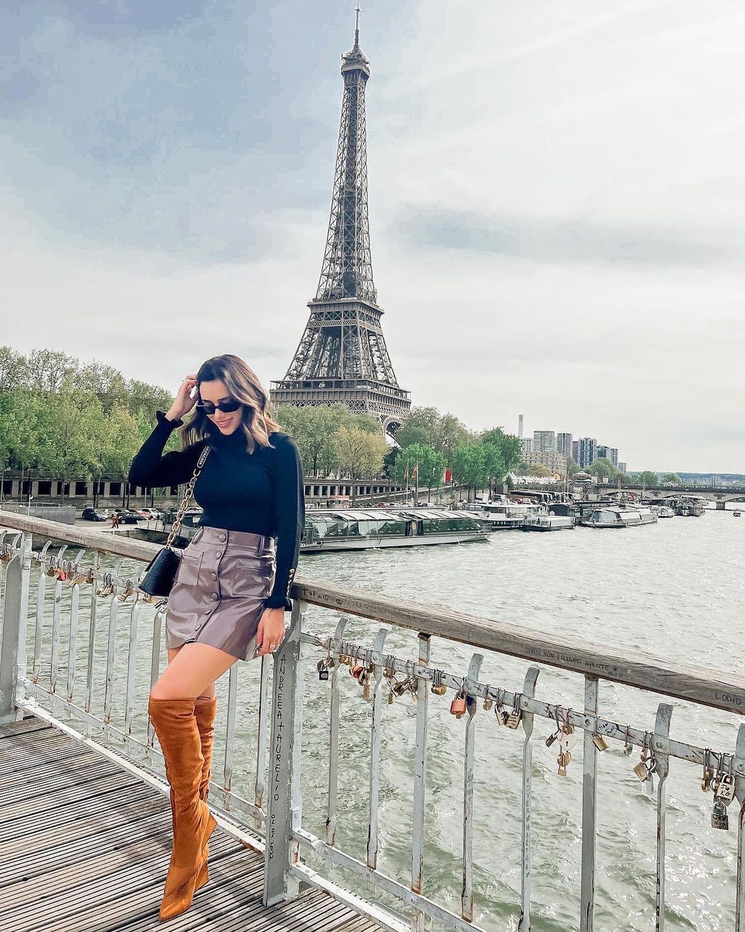 Bruna Biancardi posou para foto na Torre Eiffel (Foto: Reprodução/Instagram)