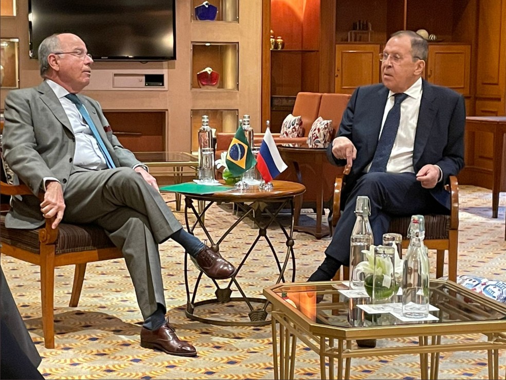 O ministro das Relações Exteriores do Brasil, Mauro Vieira, se encontrou na Índia com Sergey Lavrov, chanceler da Rússia — Foto: Reprodução