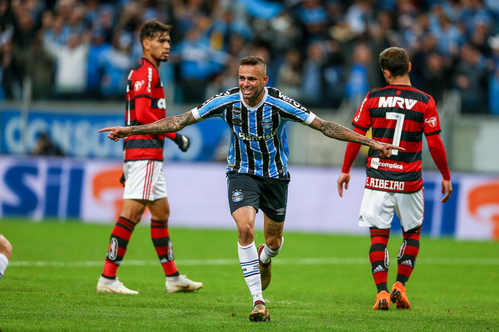 Maior "garçom" do Grêmio, Luan aposta em veia goleadora contra o Fla para novo passo em retomada