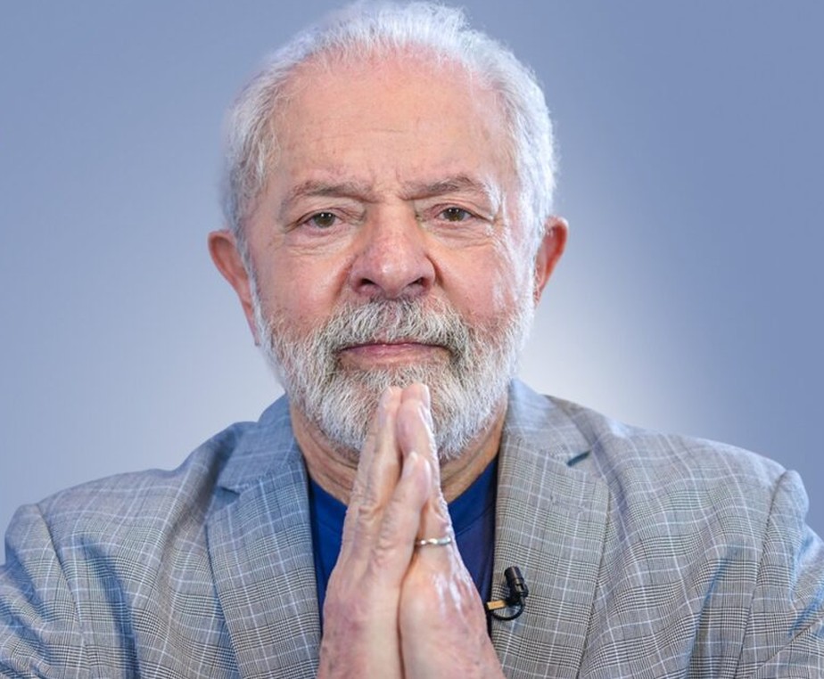 Ex presidente Lula (PT) em foto de divulgação de Flyer do portal 'verdade na rede' ligado ao partido PT