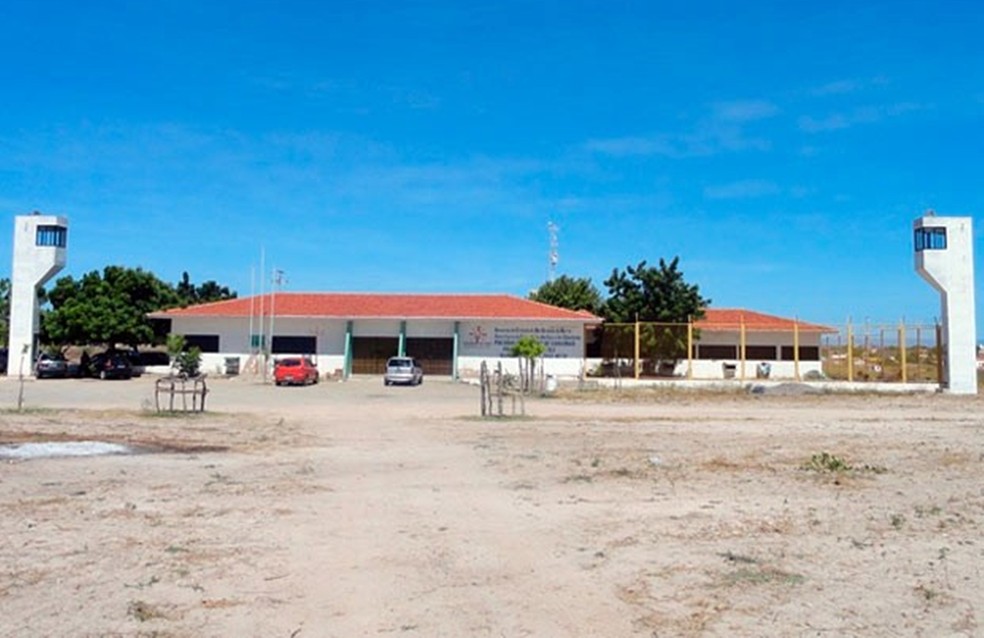 CADEIA PÚBLICA DE CARAÚBAS — Foto: Maykon Oliveira