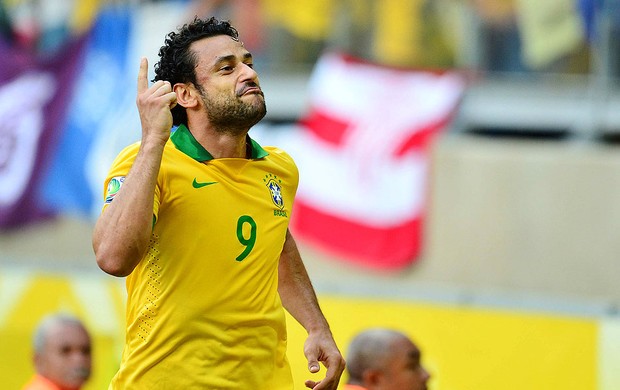 Fred comemoração gol Brasil Uruguai (Foto: Marcos Ribolli / Globoesporte.com)