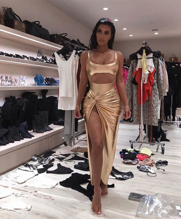 Kim Kardashian mostra seu closet gigante (Foto: Instagram/Reprodução)