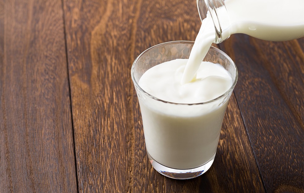 Veja o preço do leite in natura — Foto: Shutterstock