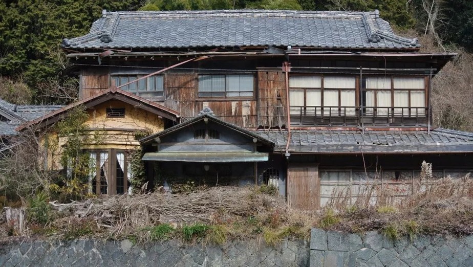 Uma a cada oito casas japonesas são consideradas 'akiyas', ou 'casas de bruxa'