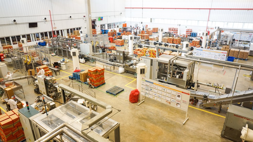 Quase metade dos funcionários da fábrica são de Benevides.  — Foto:  Samia Rique/ Agência Eko