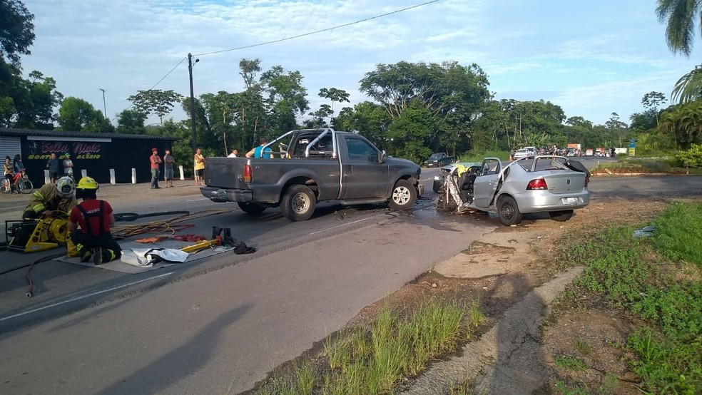 Acidente ocorreu no início da manhã desta segunda-feira em Blumenau — Foto: PRF/ Divulgação