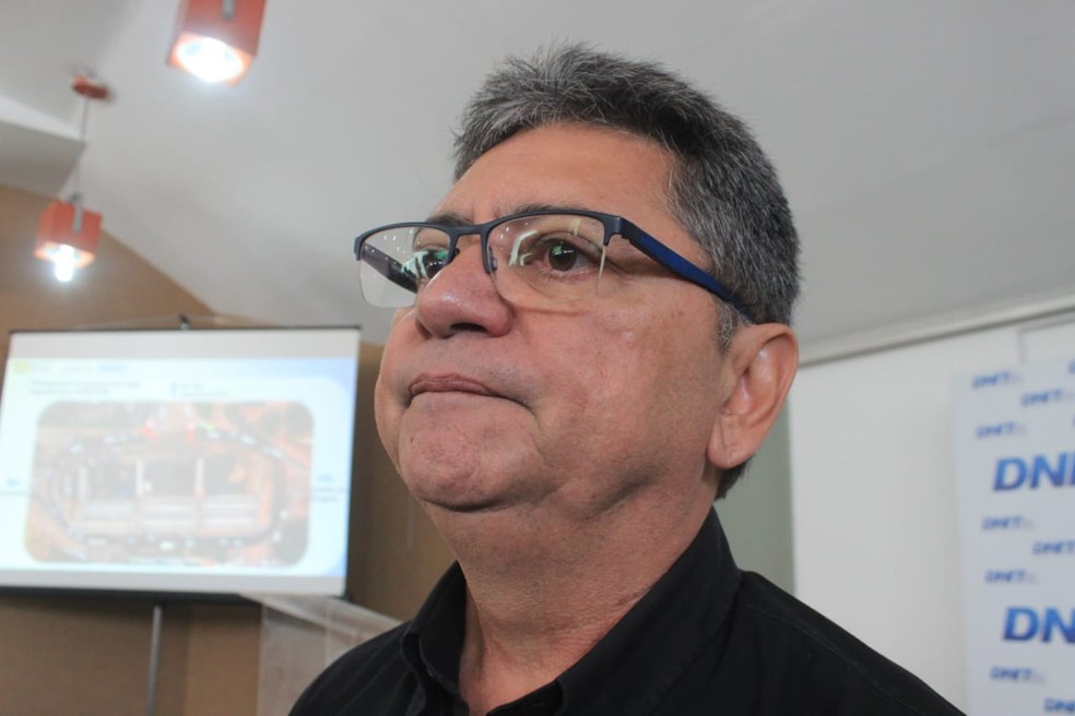 Superintendente do Departamento Nacional de Infraestrutura de Transportes (DNIT) no Piauí, Ribamar Bastos — Foto: Laura Moura/G1