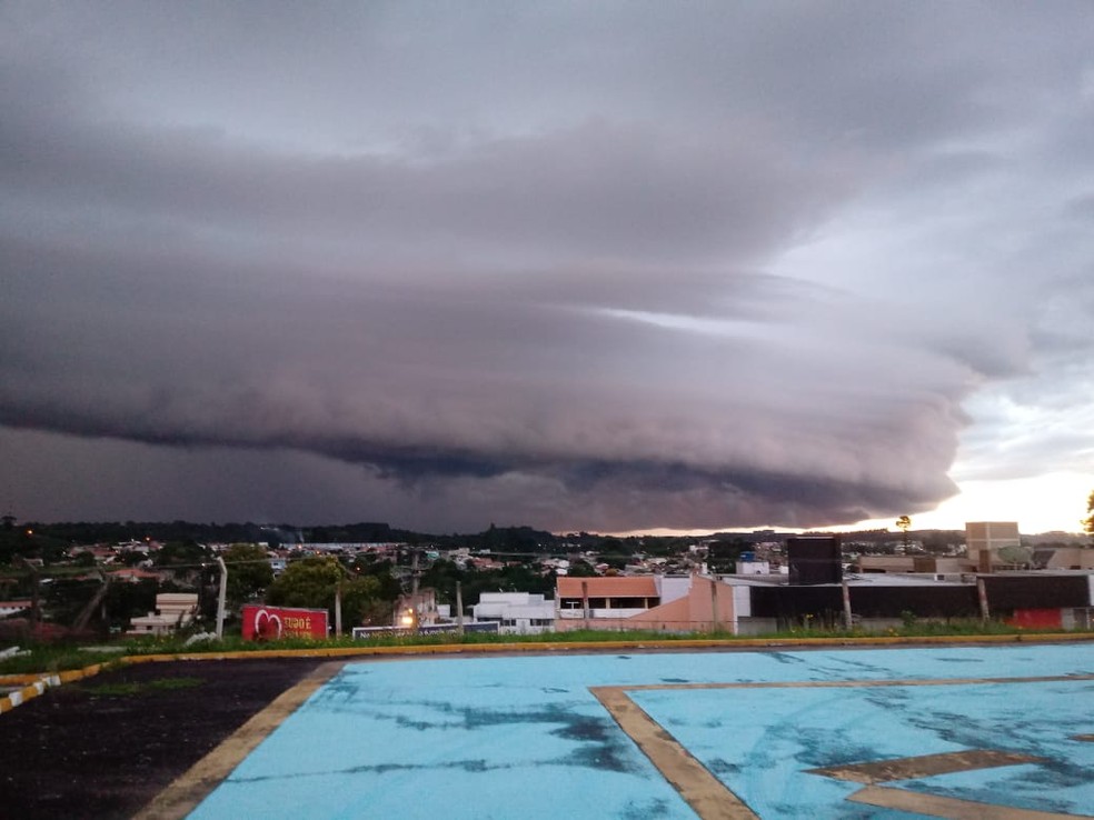 Nuvem prateleira registrada em Mafra — Foto: Polícia Militar/Divulgação