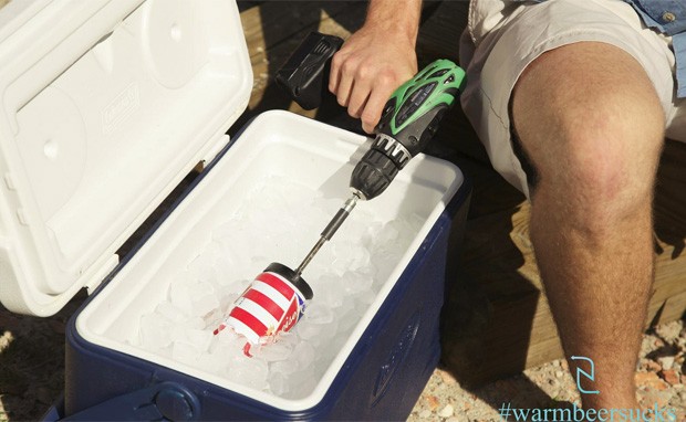 Dispositivo promete gelar bebida em até 60 segundos ao girar recipiente em container com gelo (Foto: Divulgação/Spin Chill)