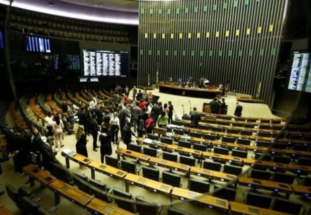 Plenário da Câmara: deputados entram em recesso em 17 de julho e voltam em 1º de agosto (Foto: AGÊNCIA CÂMARA DOS DEPUTADOS)