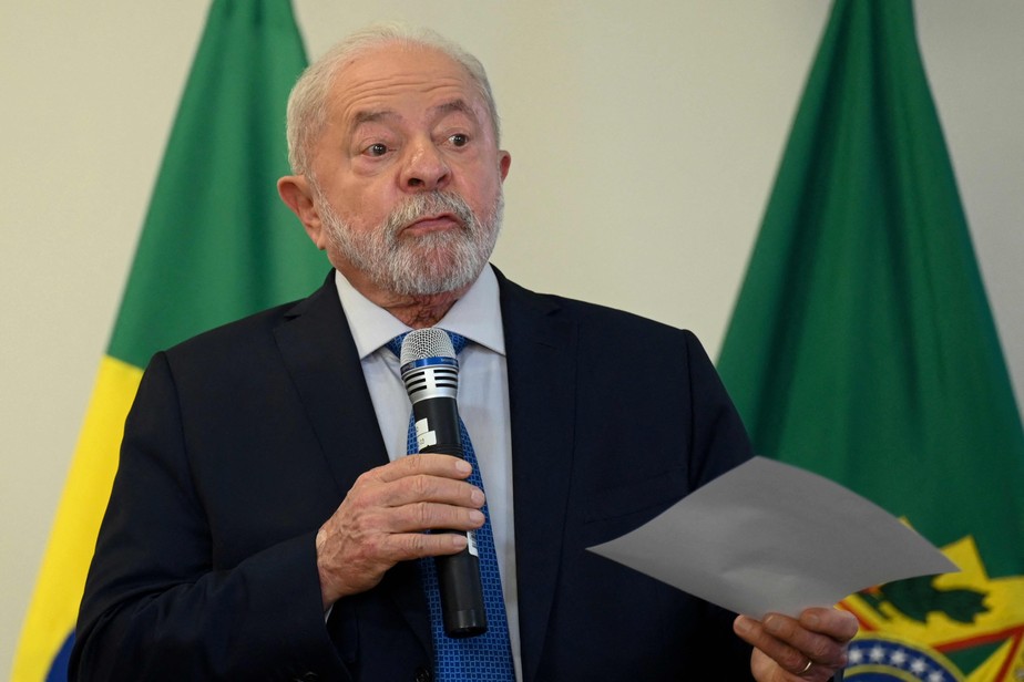 Lula confirma o aumento do salário mínimo pelo reajuste anual para o dia 1º de maio, dia do trabalhador (Foto Reprodução/Internet)