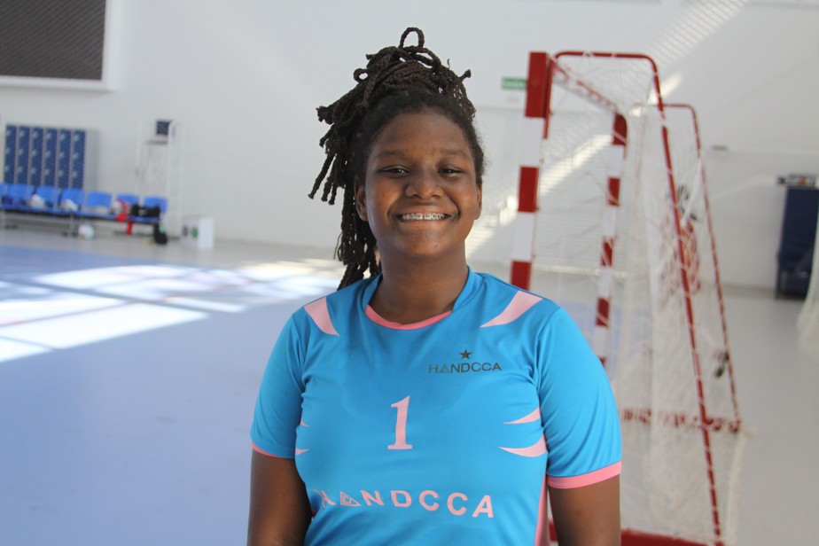 No handebol, goleira se defende da obesidade e da diabetes