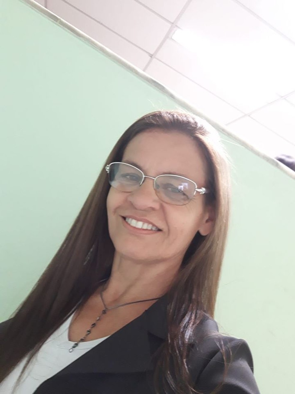 Nadir era irmã da mãe de Washington, flagrado por câmeras de monitoramento saindo da casa da tia, com pertences dela no dia do crime — Foto: Reprodução/Facebook