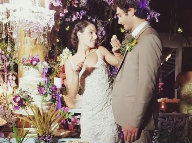 Isis Valverde e André Resende em sua festa de casamento (Foto: Reprodução/Instagram)