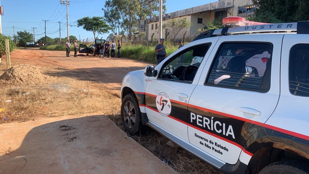 Ex-marido se matou na Avenida República após o crime, em Marília — Foto: Priciele Venturini/TV TEM