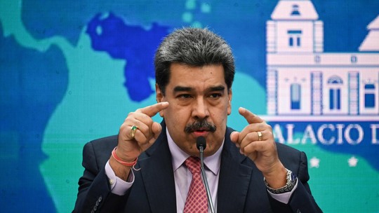 Maduro confirma vinda à posse de Lula, após revogação de portaria que o impedia de entrar no país